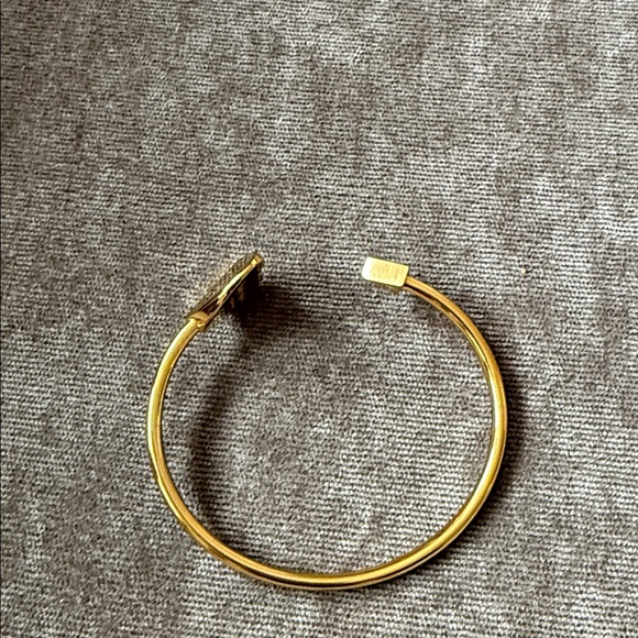 Kate Spade Gold Heart & Arrow Cuff Bangle Bracelet - Picture 5 of 6